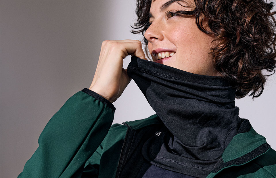 Soft neck warmer — Black — thumbnail 3