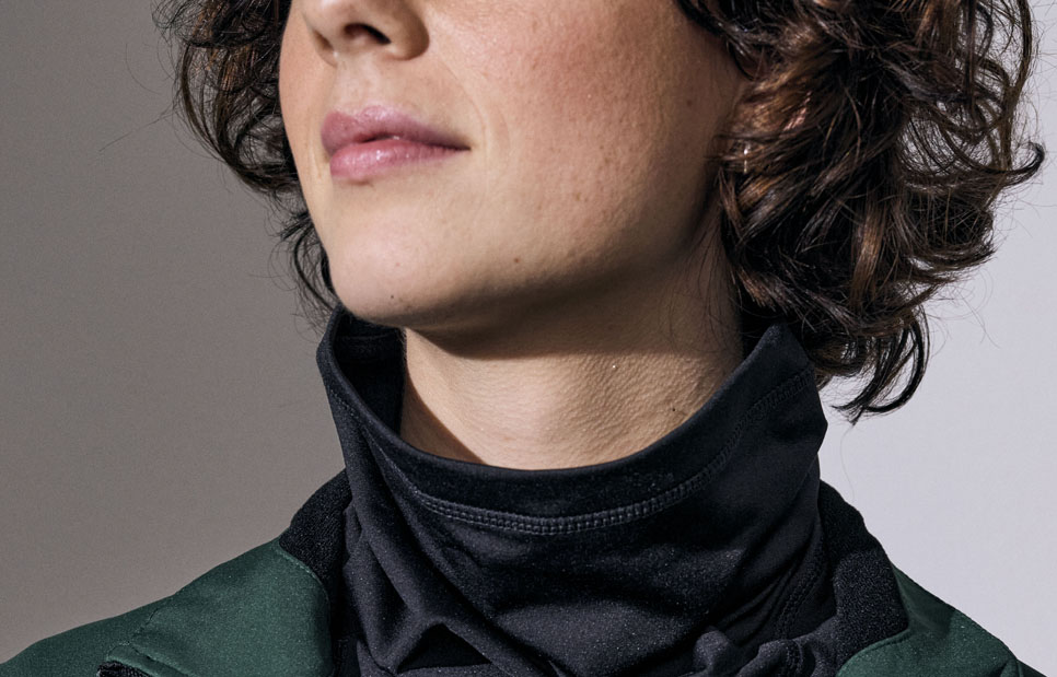 Soft neck warmer — Black — thumbnail 4
