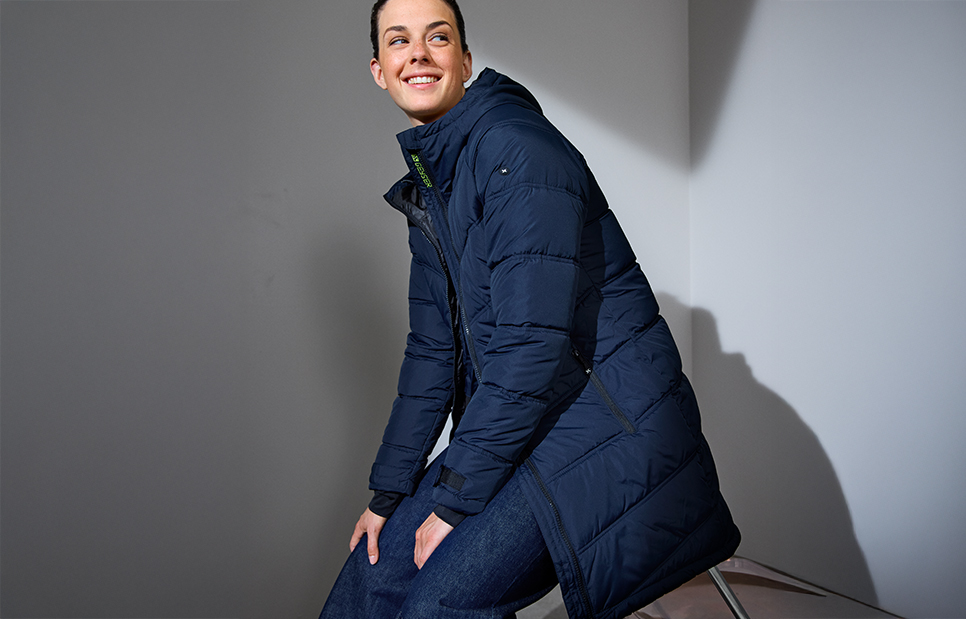 GEYSER winter jacket | Damen – Navy (Am Modell)